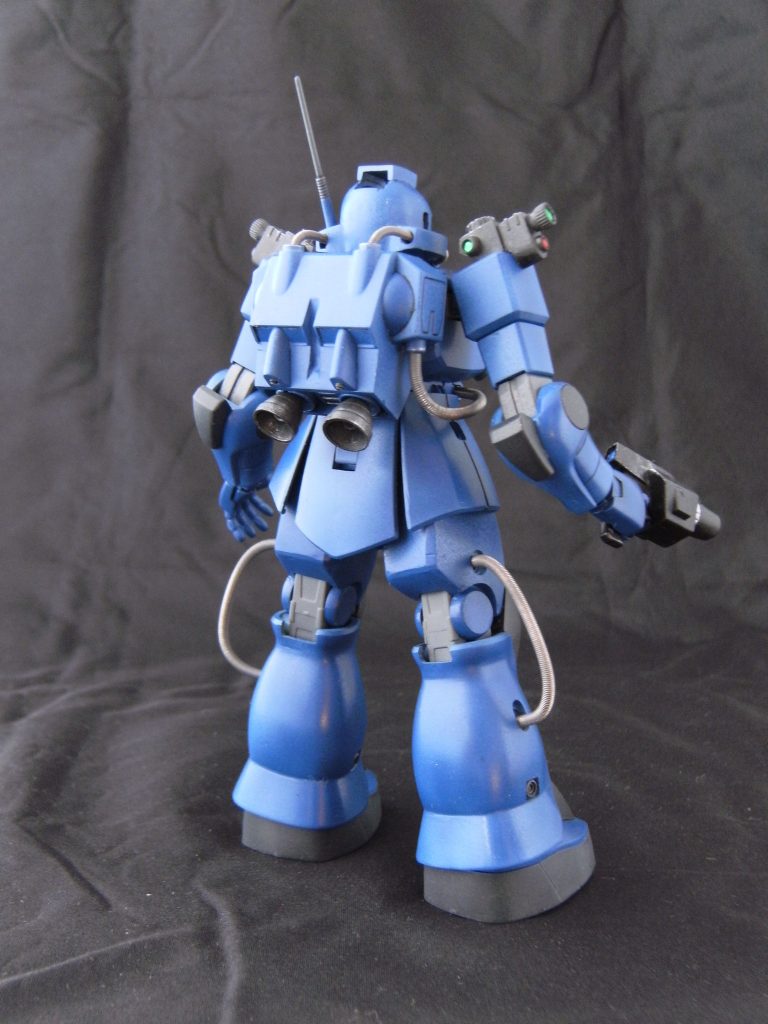 リアビュー。
パーニアはボールジョイントで動くようにしてます。