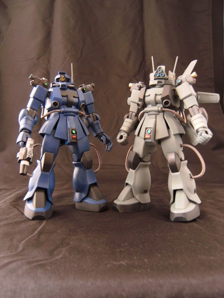 強行偵察型と2ショット。