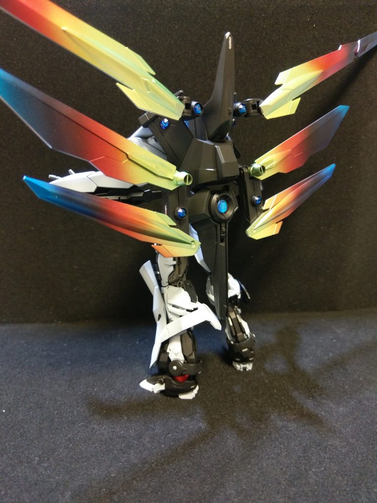 翼が大き過ぎて写真に入りきりませんでした(^o^;) もう少し良いグラデーションになれば良かったのですが(^-^;