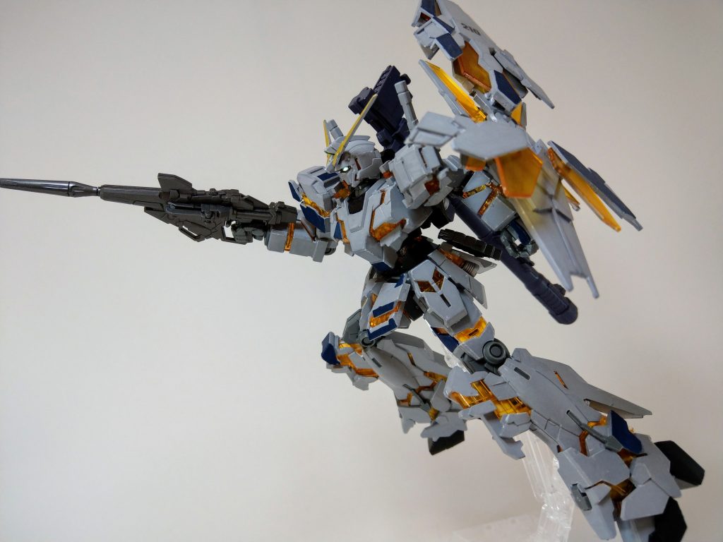 ユニコーンガンダム(月面迷彩)–2枚目/制作者：いとーさん