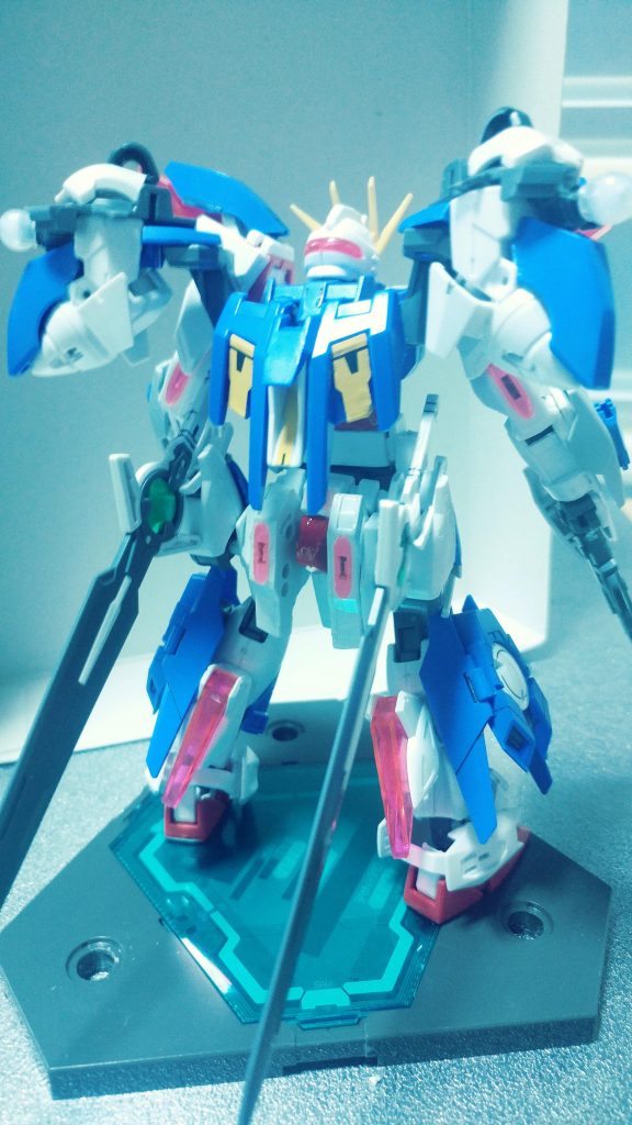 背面ショット

新造したGNドライブですね
アヴァランチのリアアーマーつけてみたらいい感じ