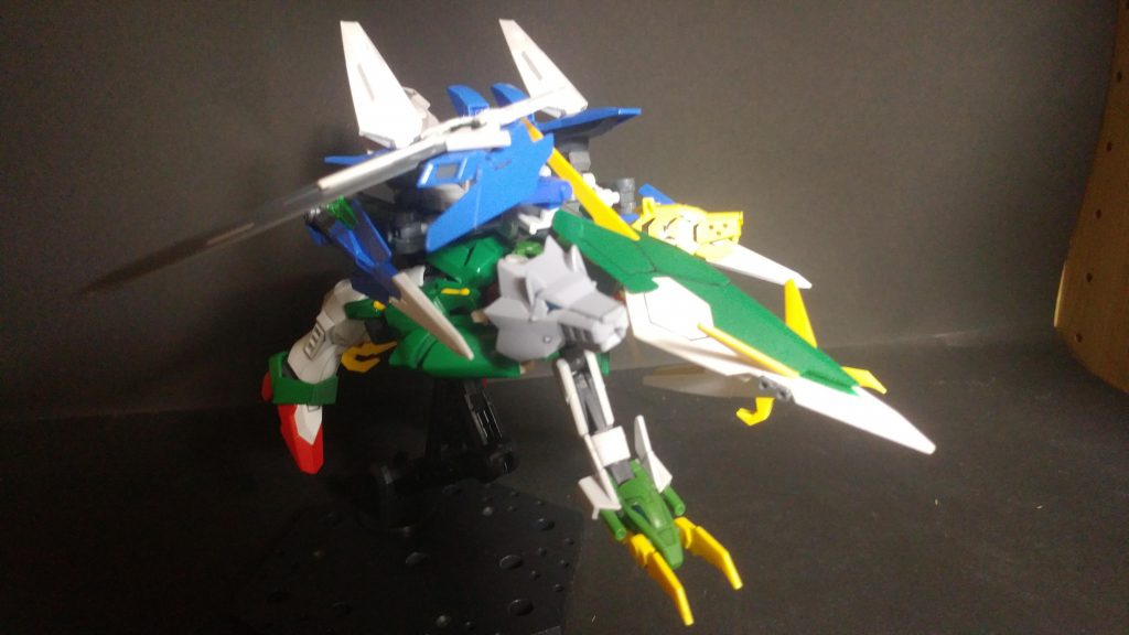 イェーガーA（エース）
ダイバーエースから高速戦闘用にパーツを再配置したもの。
ダイバーソードですれ違いざまに切りつける芸当も可能