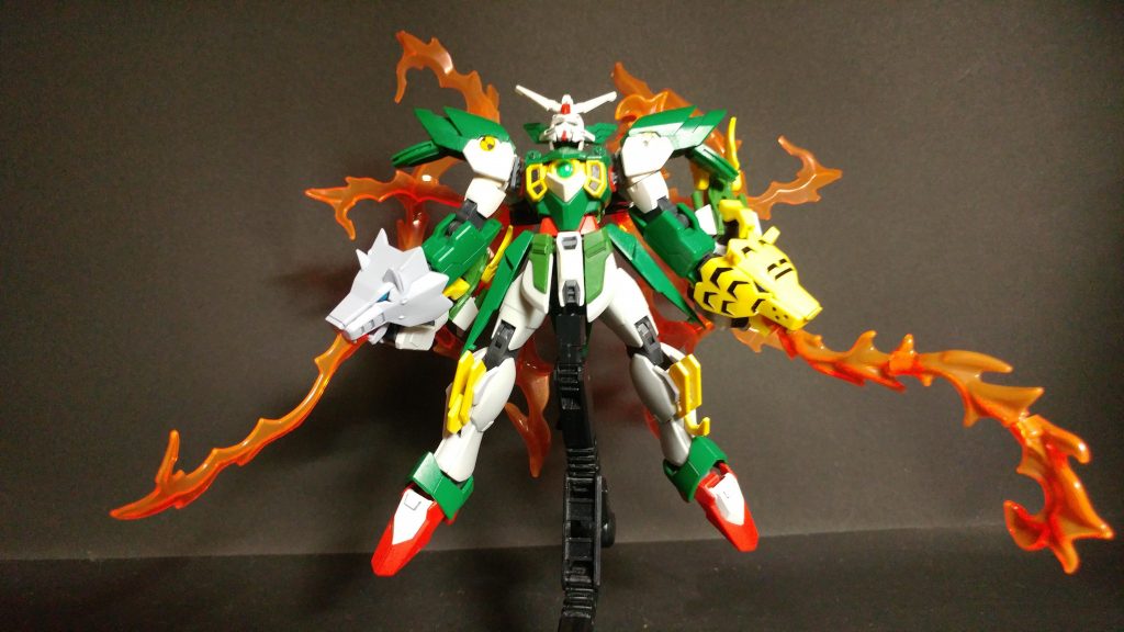 タイガー拳、ウルフ拳は火炎放射だけでなく、炎を剣の形にして近接攻撃を強化したり。技はファイターのそれぞれの発想で生まれるもの