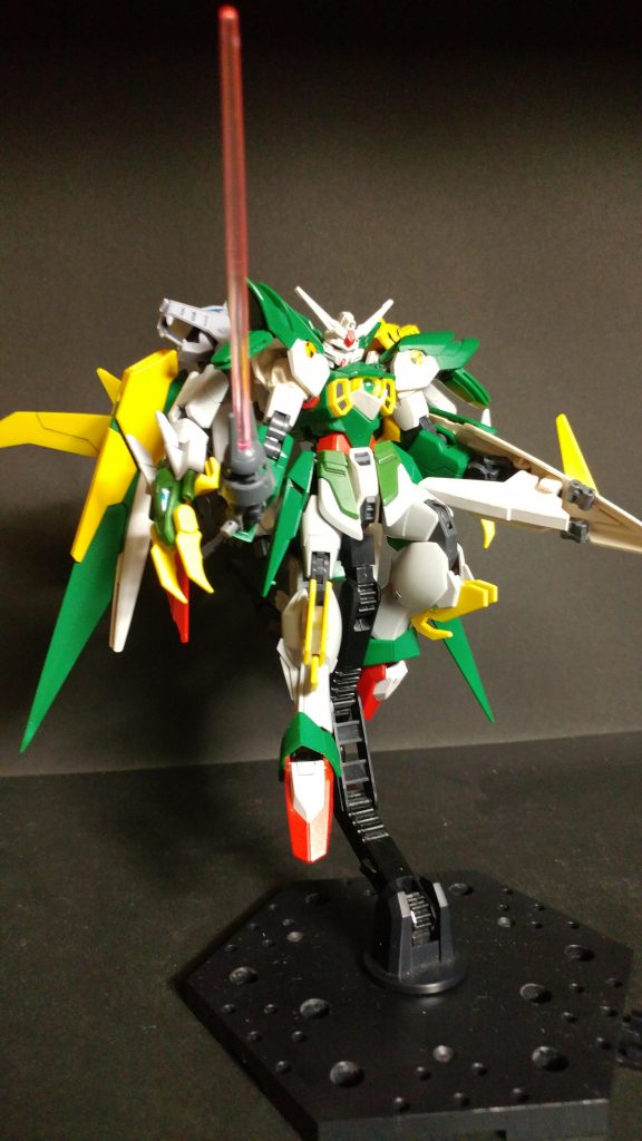 ウイングユニットを追加した形態。
ビームレイピア、各種ライフルで火力