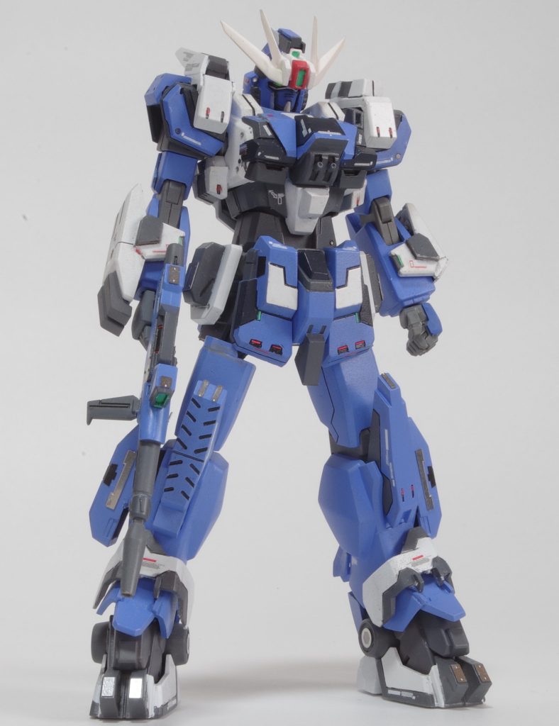 ポーズを付けずに接地状態でバックパックなしでの撮影[正面]