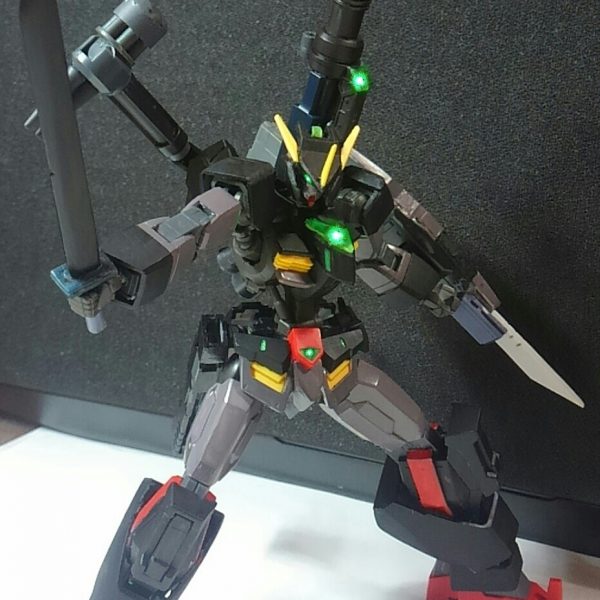 黒く猛き狂戦士　ガンダムベルセルク