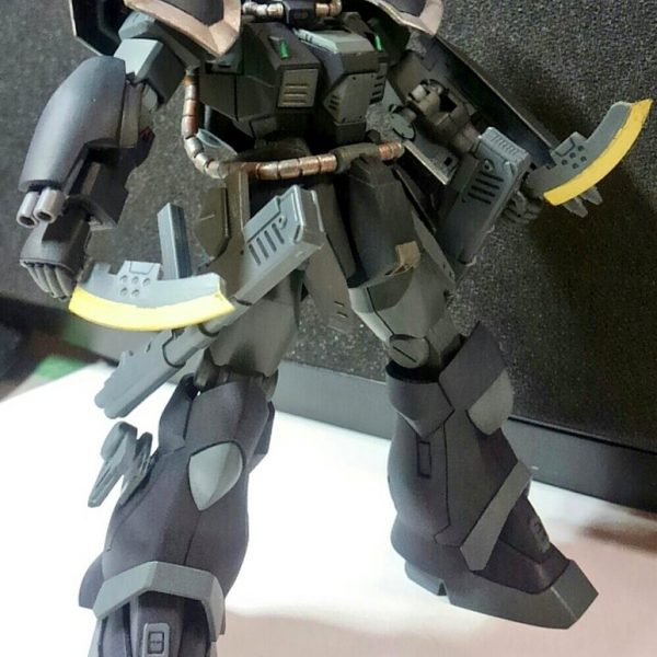 それは鋼鉄(くろがね)の魂を宿した炎神！　イフリート･シュタール