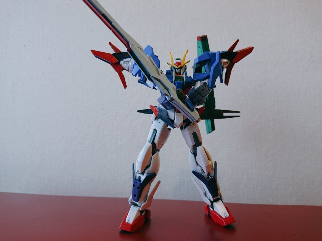 バスターソードはアロンダイト風に。
両手で持てます。