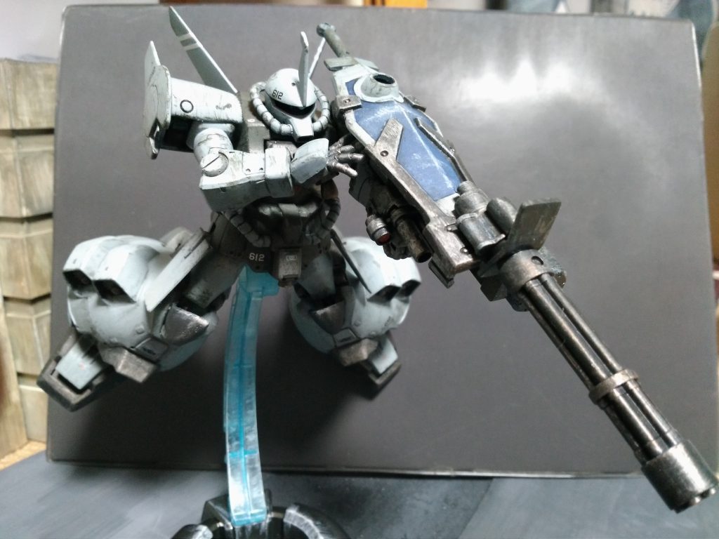 ガトリングシールドはあえてグフカスタムカラーにすることで流用感を出しました。