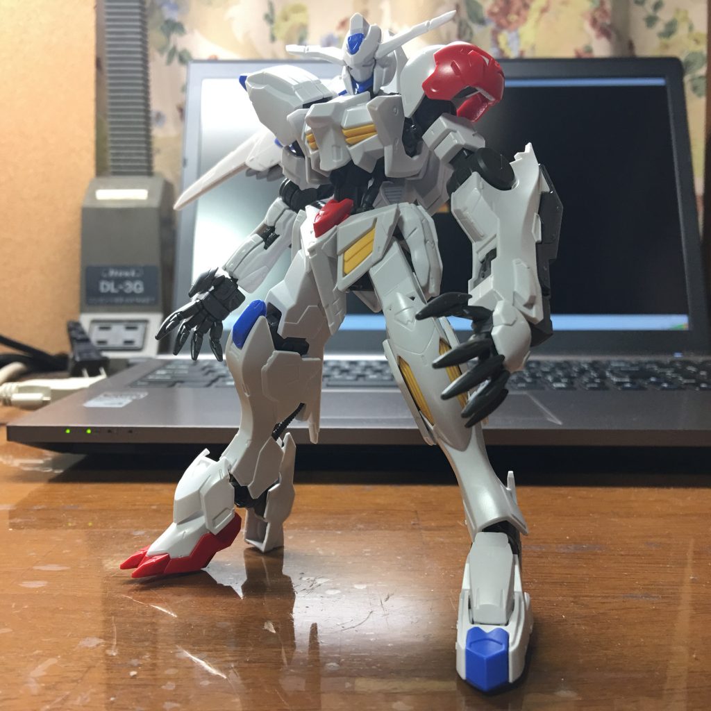 (   。・ω・。)ノ 次にルプスレクスを加え、「左腕のみ大型化」を考えました。