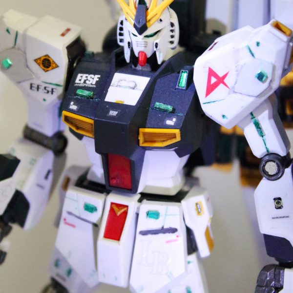 RX-93 νガンダム