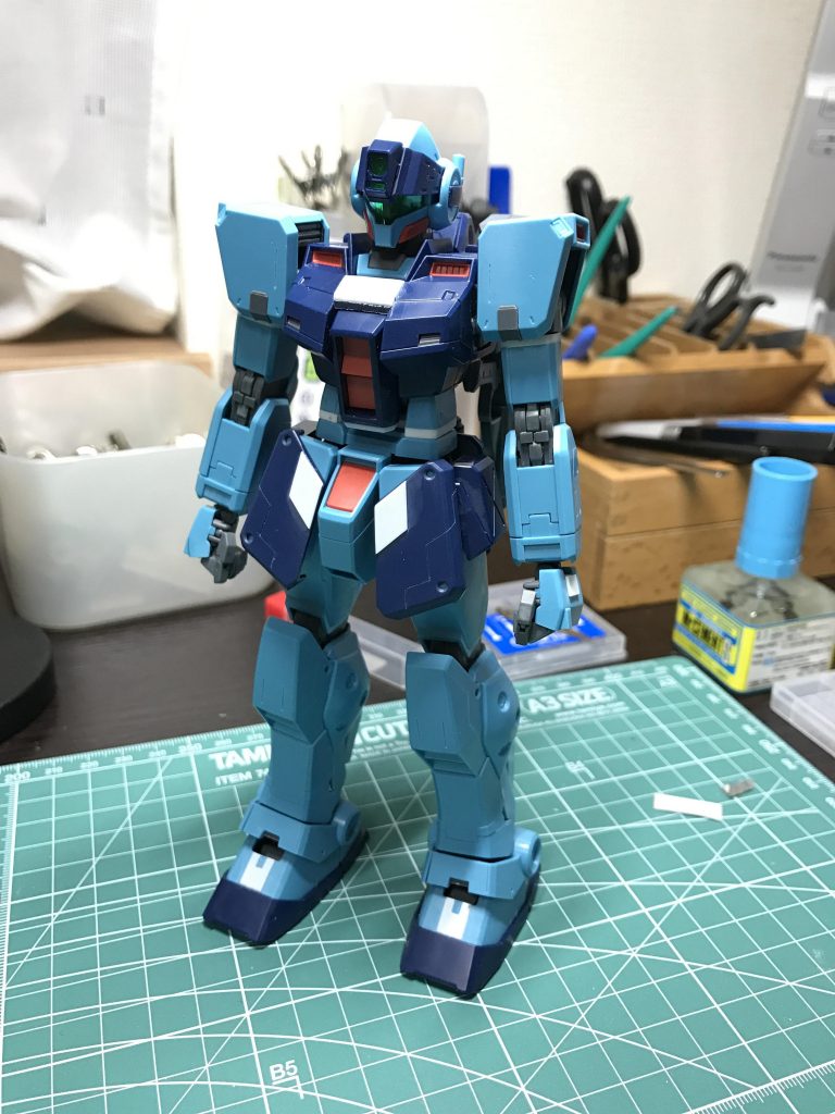 腕も胴を少し延長。
足は元々長いのでそのままに…

完成後、足も延ばすべきだったと反省。