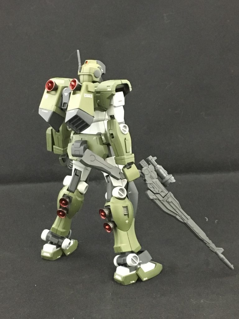 バックパックは左右独立可動式というオリジナル設定