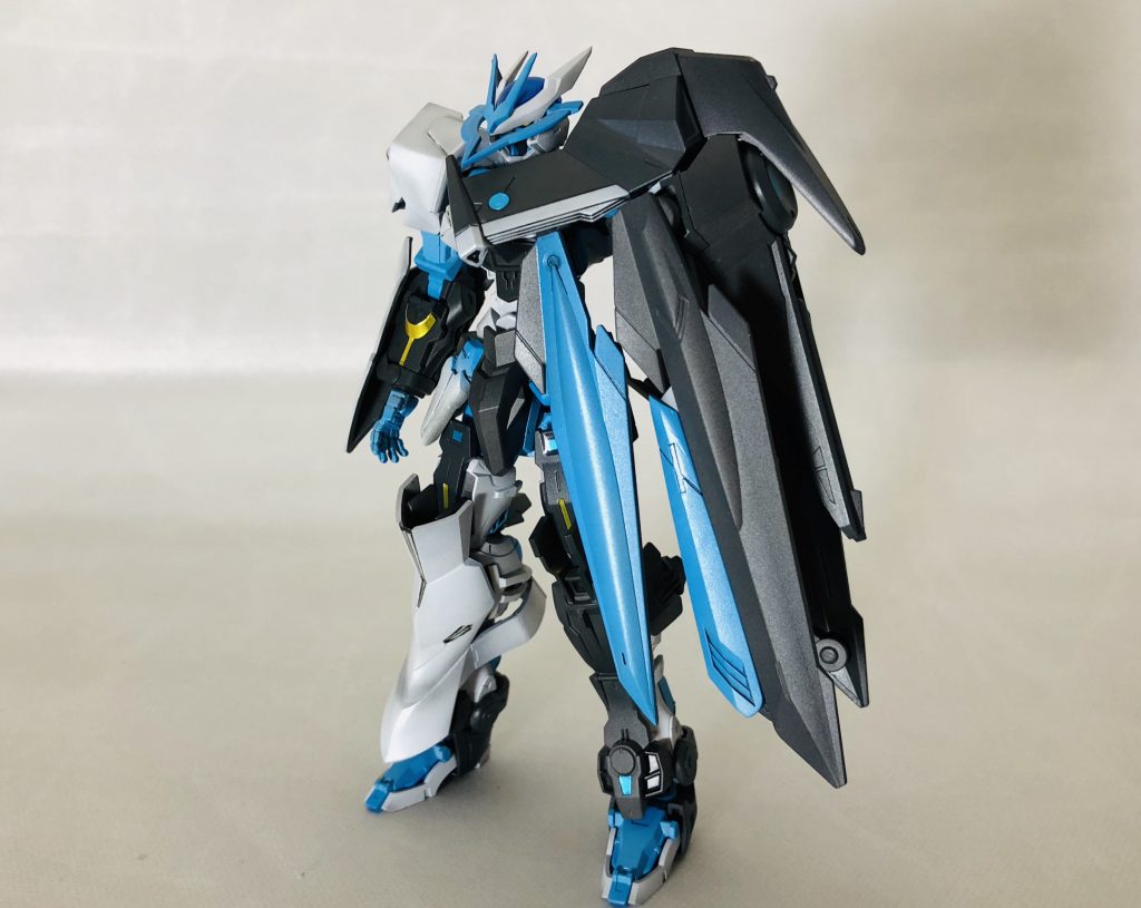 前向き。ノーネイムとは対照的な色になるように塗装。