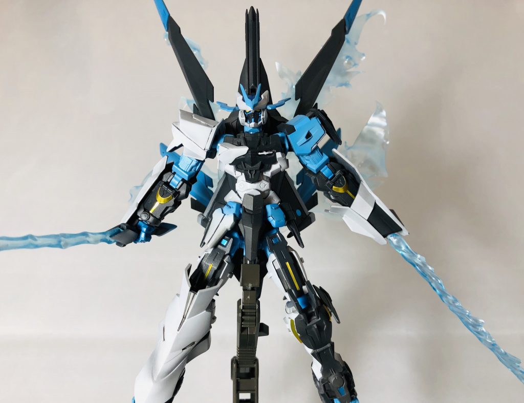 ナイトロシステム発動。ナイトロの炎はプラ板を熱で変形させ再現。家のオーブンではこの大きさが限界。