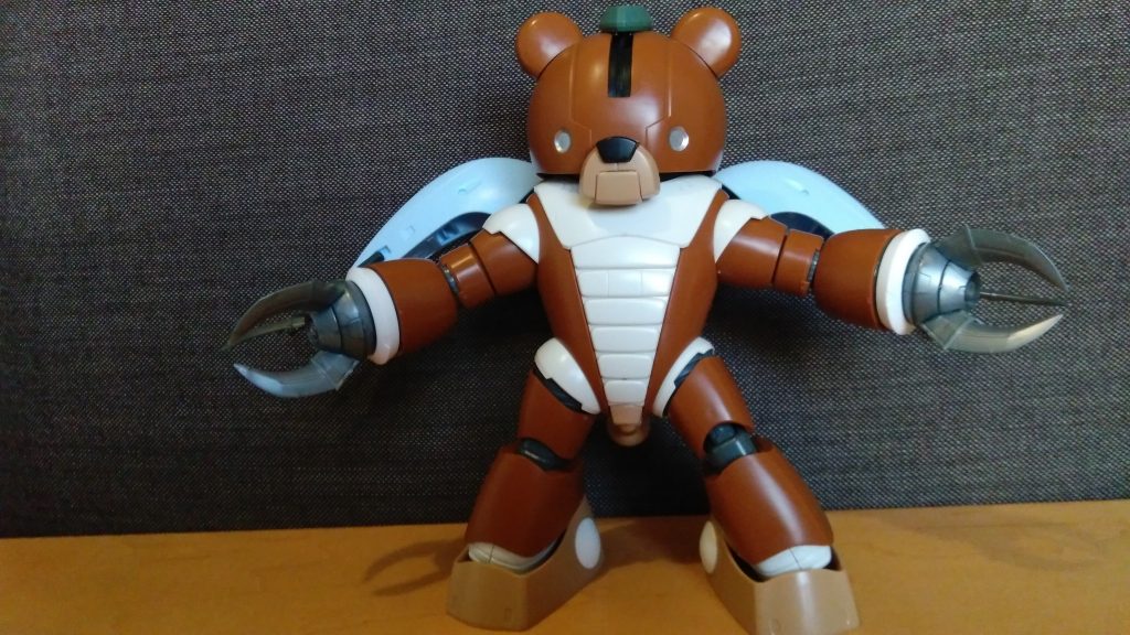 ジオン水泳部として、アビスガンダムのバインダーを背負ってます。