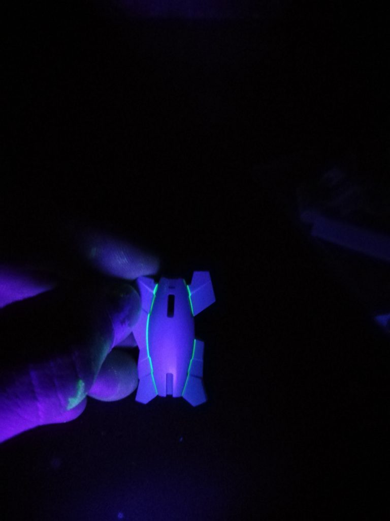 ブラックライトでの撮影です