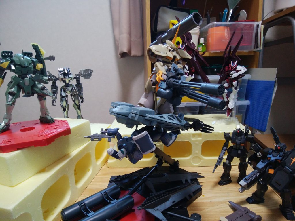 最初は敵の懐に入り囲まれた場面をイメージしてました。