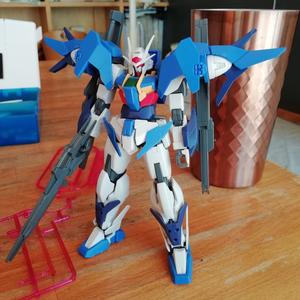 素組み。
最新作と言うこともあり、とてもいい出来でしたが胸部の黄色の面積が広い気がしたので配色の変更を思い立ちました。