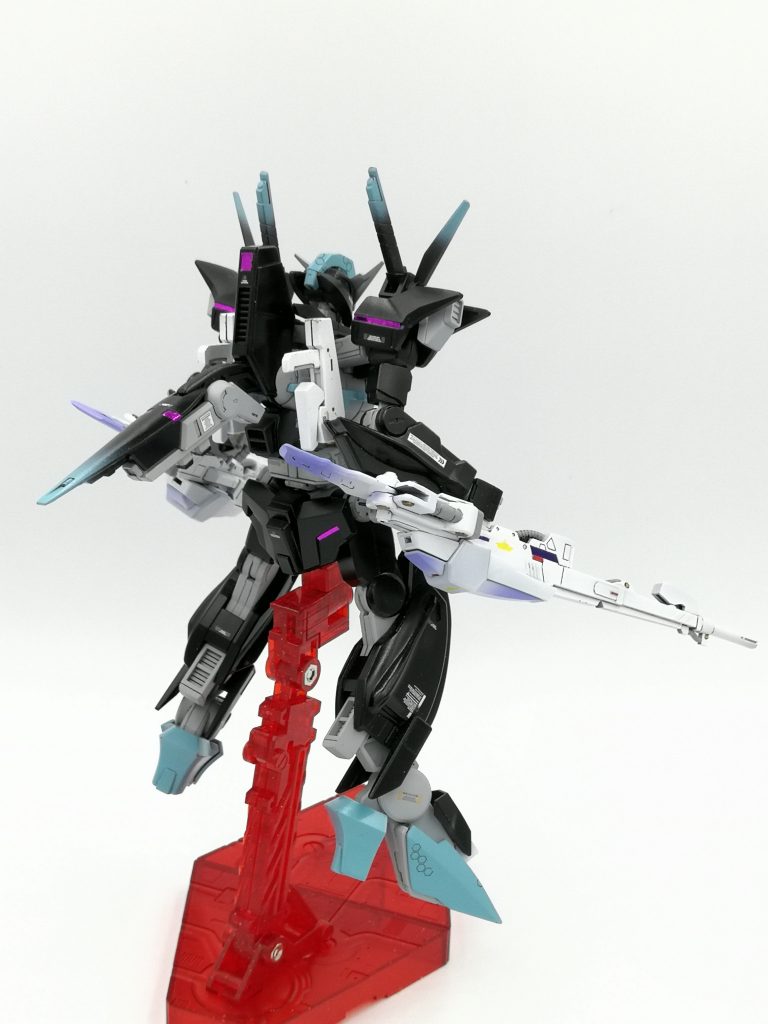 各部GN粒子回路(センサーの様な物)は紫のラピーテープを張り付けています。
黒の中に紫の光沢が映えて、悪っぽさの雰囲気が出てるので気に入ってます( ^ω^ )