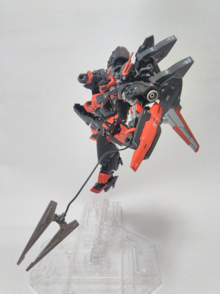 シールドアンカー
敵機に向け射出し、動きを封じる