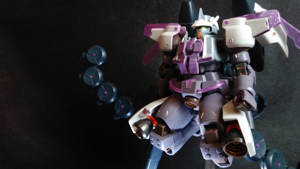 構成は旧キットのメリクリウス、トールギス、ヴァイエイトのミキシング。
なので機体型番は、MTVです。