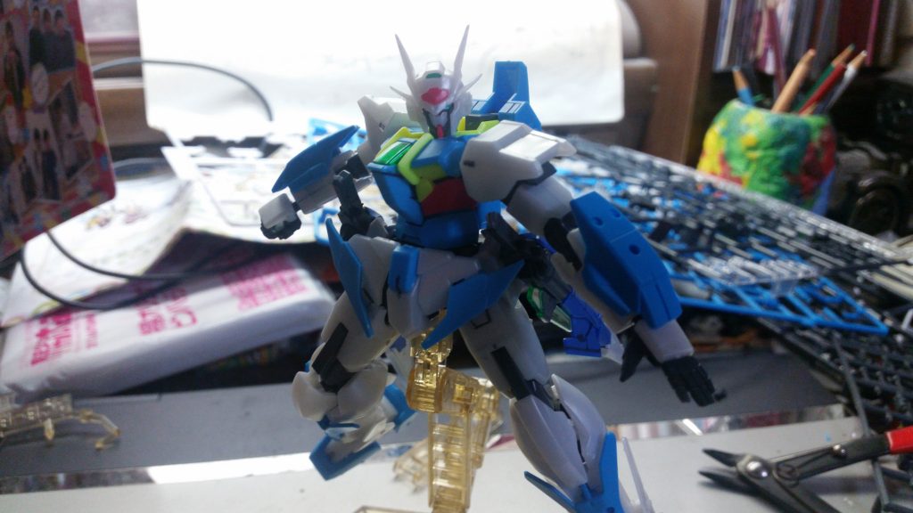 余剰パーツと作ってなかったダブルオーダイバーのパーツをかき集めて