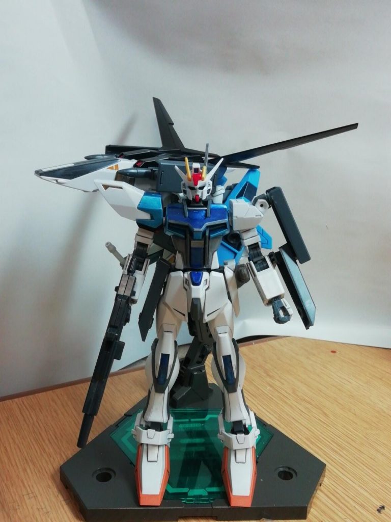 友人達がガンプラバトルから離れた後も
彼は今も独りで戦っている