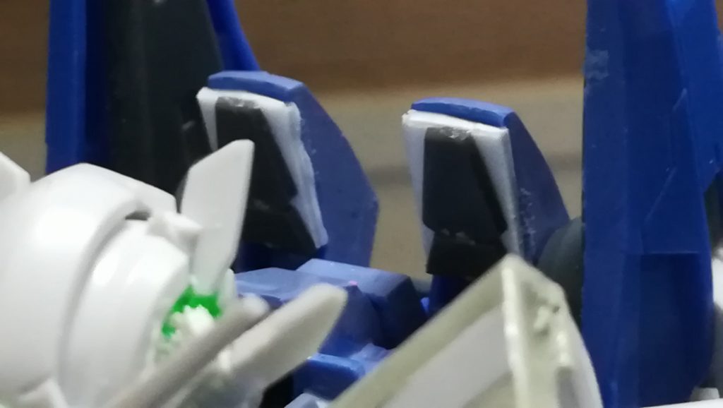 加工前の写真になってしまいますが、GNミサイルポットもあります。
なにげにミサイルポットを再現したりしたのは初めてだったので新鮮です(^_^)v