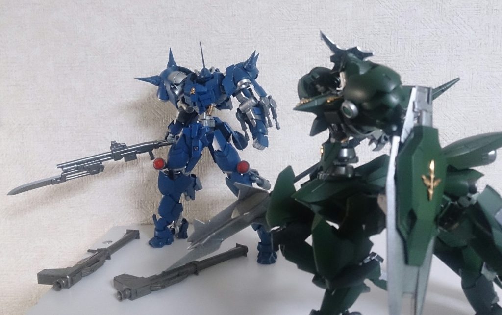 ドカ！バキ！ ズズーン！
アルゲス「へー、コイツが新型かー。飛び道具はなしって訳ね。MAと渡り合えるかどうか試してやるよ！」