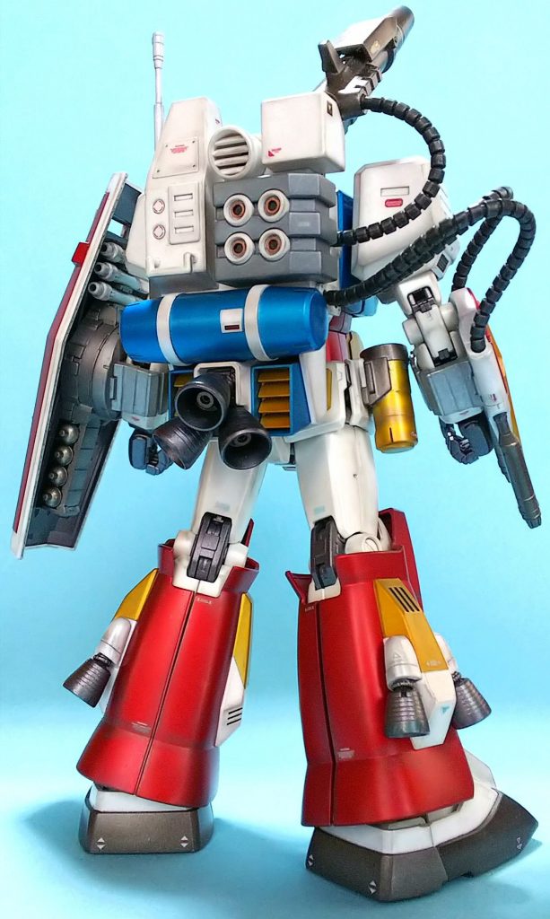 背面。
塗り分けは、部分的にホワイトを増やし、自分好みに変更している。
あとは、タミヤのウェザリングマスターで若干汚しを入れている。