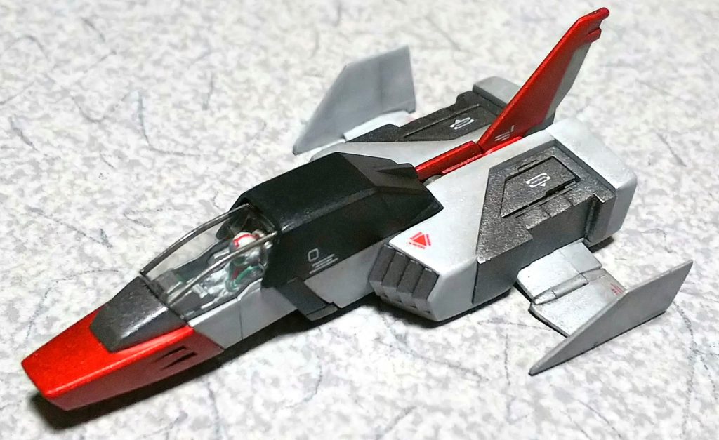 コアファイターは、それらしく塗り分け。
コックピットには、アムロが！