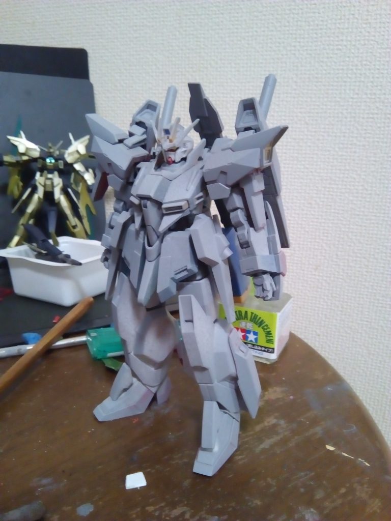 サフでチェック。腰アーマーは太り気味に見えたので後で変更しました。