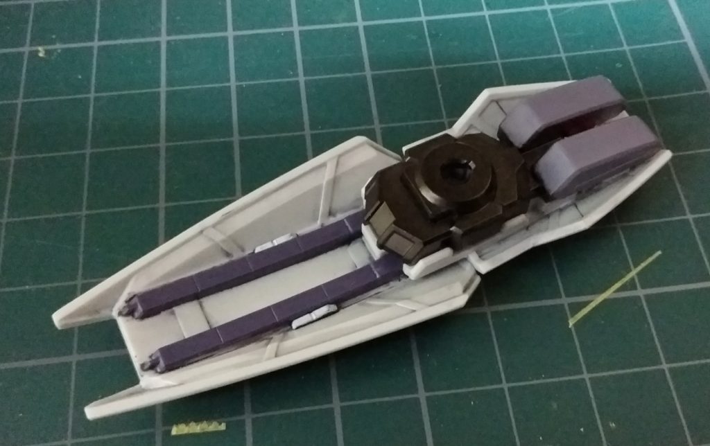 シールドも表裏しっかり塗り分けました。