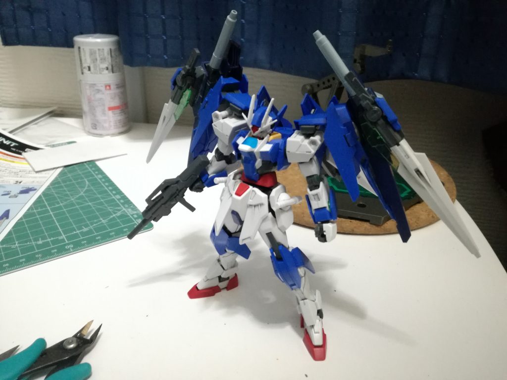 00ダイバーエースイクス
イクスユニットⅡの前身であるイクスユニットでその頃はウイングガンダムのウイングがまだ付いてません、その代わりにGNソードを装備出来る様になっています。