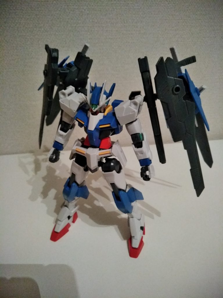 以前別の機体に仕様していた紅ウエポンを使用したバックパックがダブルオーダイバーに合うかもしれないと思いつけてみました。