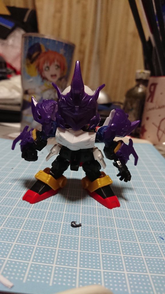 製作開始段階
武者ガンダム付属のジム頭にテトラのマスクを着けた状態です