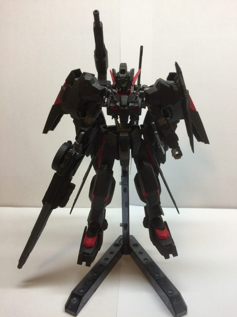 設定
2人組の傭兵によって廃棄された研究所の地下から発見された3機のガンダム・フレームのひとつ
彼らはガラン・モッサその腕をかわれラスタル・エリオンに紹介されたことかがあり
発見したうちの1機のギャラルホルンへの譲渡とラスタルからの要請があった際にはギャラルホルンに協力することを条件にギャラルホルンが費用を持ち修復された機体。
なおラスタルが二つ目の条件を提示したのは火星のハシュマルのように破壊されず現存しているMAが存在た場合
それが起動したときのための対抗手段を手に入れるためである。