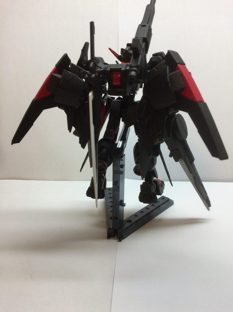 機体に残っていたデータとギャラルホルンにあった資料を元に修復された
パイロットはヴァルナ・アースト
彼は阿頼耶識システムを使用しないので修復の際にコクピットをレギンレイズのものと交換している。