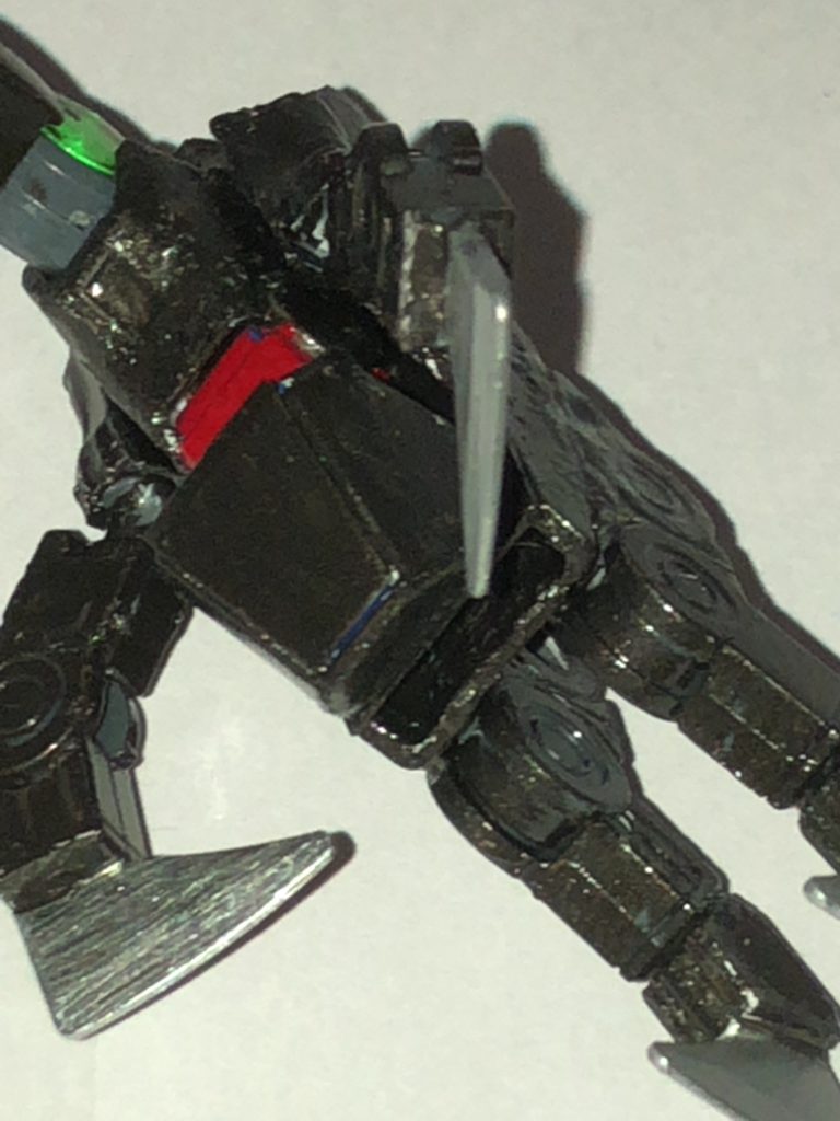 この武装の使用時はビーム発射時の余波や敵機破壊時の爆発からマニピュレーターを保護するためGNフィールド発生機能を持つカバーをマニピュレーターに装着する