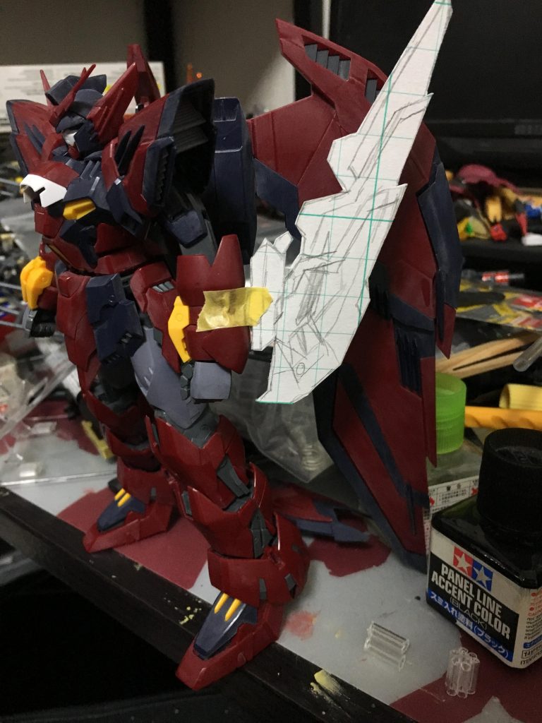 シュツルムウントドラングの製作工程。
最初は漫画を参考に厚紙に書いてサイズをチェック。