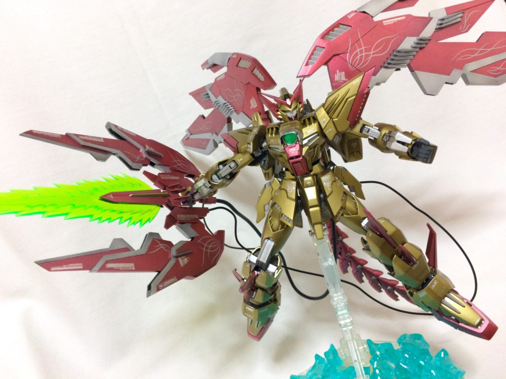 ツヴァイヘンダーモード。
その大きさとケーブル3本で取り回しがつらい！