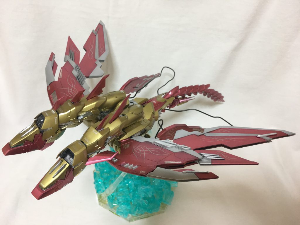 変形機構は生きているので、ワイバーン形態への変形も可能。