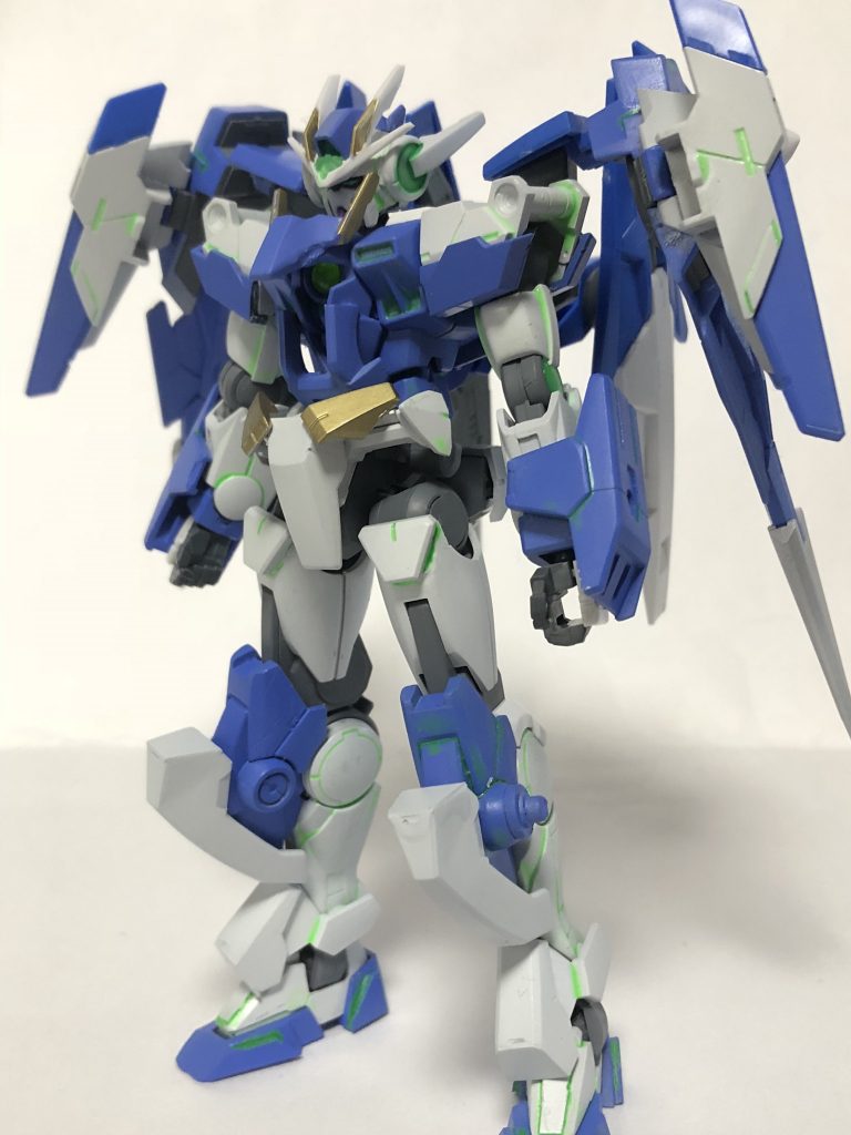 まずは全体像
基本はダブルオーダイバーです。
流用パーツは覚えている限り下に記載
胴体:ウイングゼロ炎をそのまま
バインダー:ダブルオースカイのウイングにオーライザーのウイングを接着
ヒザ:ダブルオーセブンソードの物にGバウンサーの腿部分のパーツを接着
腕;イージーアームズのガントレットを接着
頭部:ダブルオースカイの頭部にGバウンサーの耳を接着