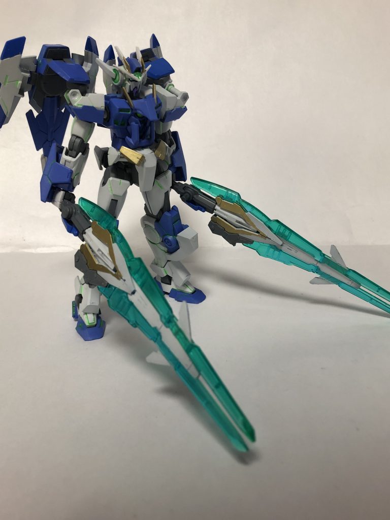 武装はGNカレドヴルッフ
武器に悩んでいたところプロモデラーの作品を見てこれだ!!と思い丸パクしました