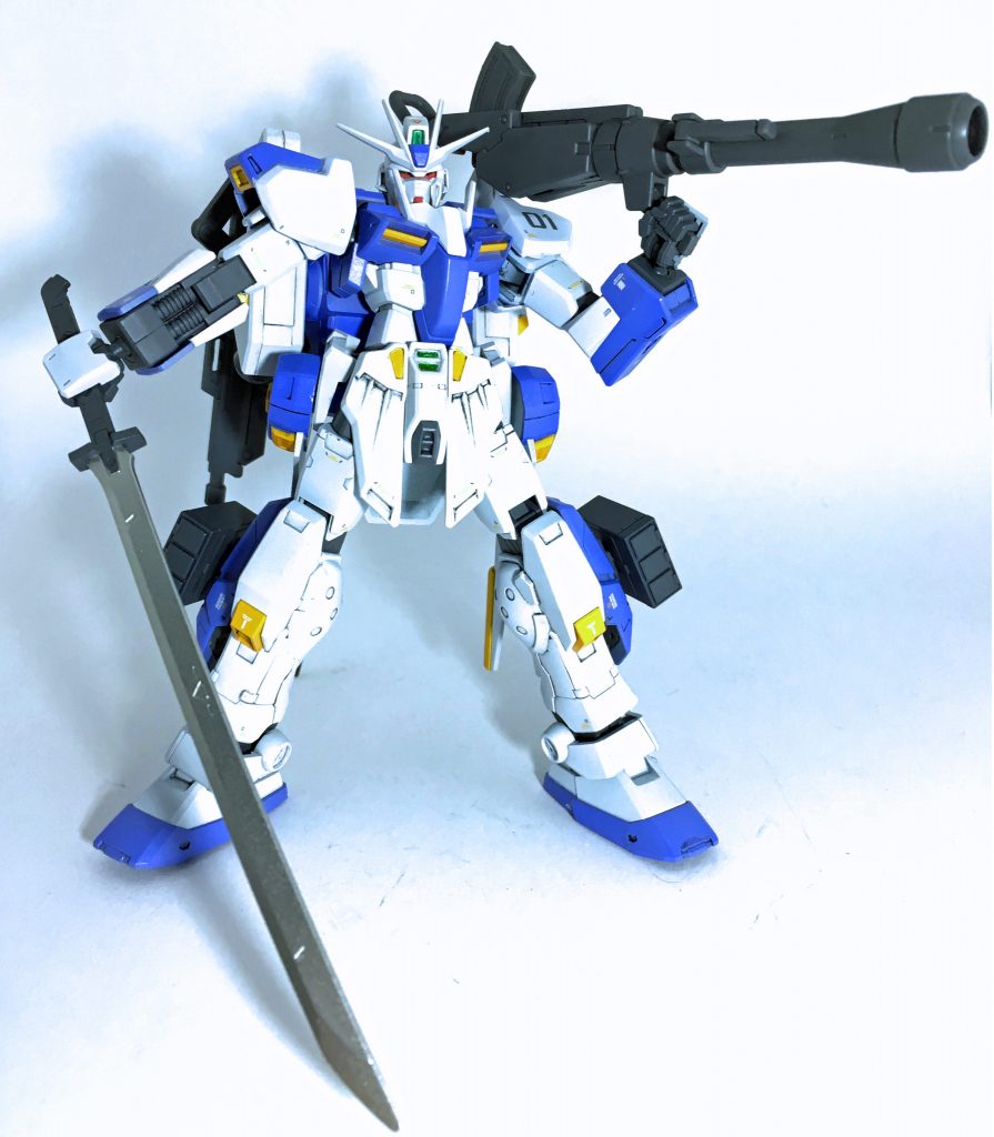 お店のガンプラバトルが「実弾、実体剣のみ」というレギュレーションだったので、アサルトライフルに加えてバズーカ、カタナ2本を装備してエントリーしました。