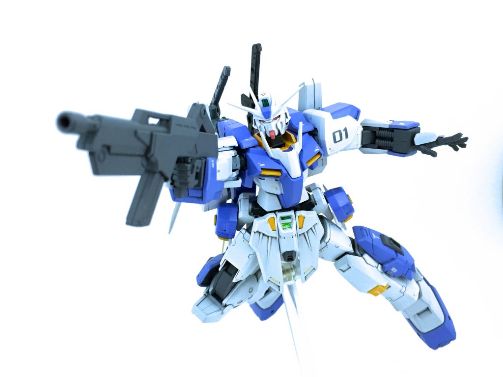 メイン写真と同じくらいカッコよく撮れたと思うヤーツ。バズーカとミサイルを牽制で撃ち切りパージ、ライフルを撃ちながら自慢の機動力で接近するイメージ。