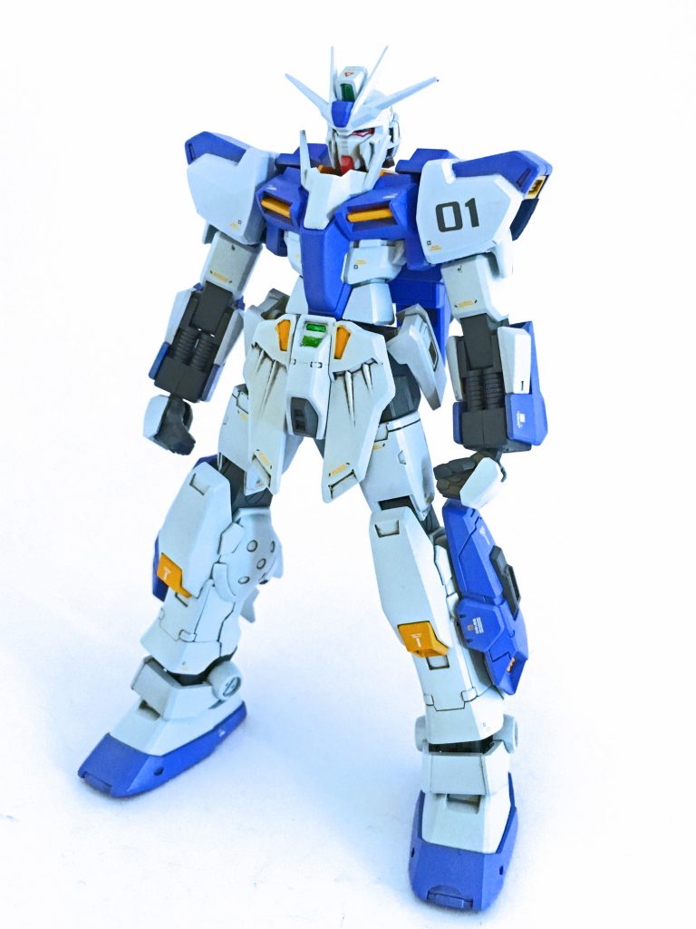 まずは素体、ネイキッドフォームです。装備換装を前提に作ったので、固定武装は一切ありません。