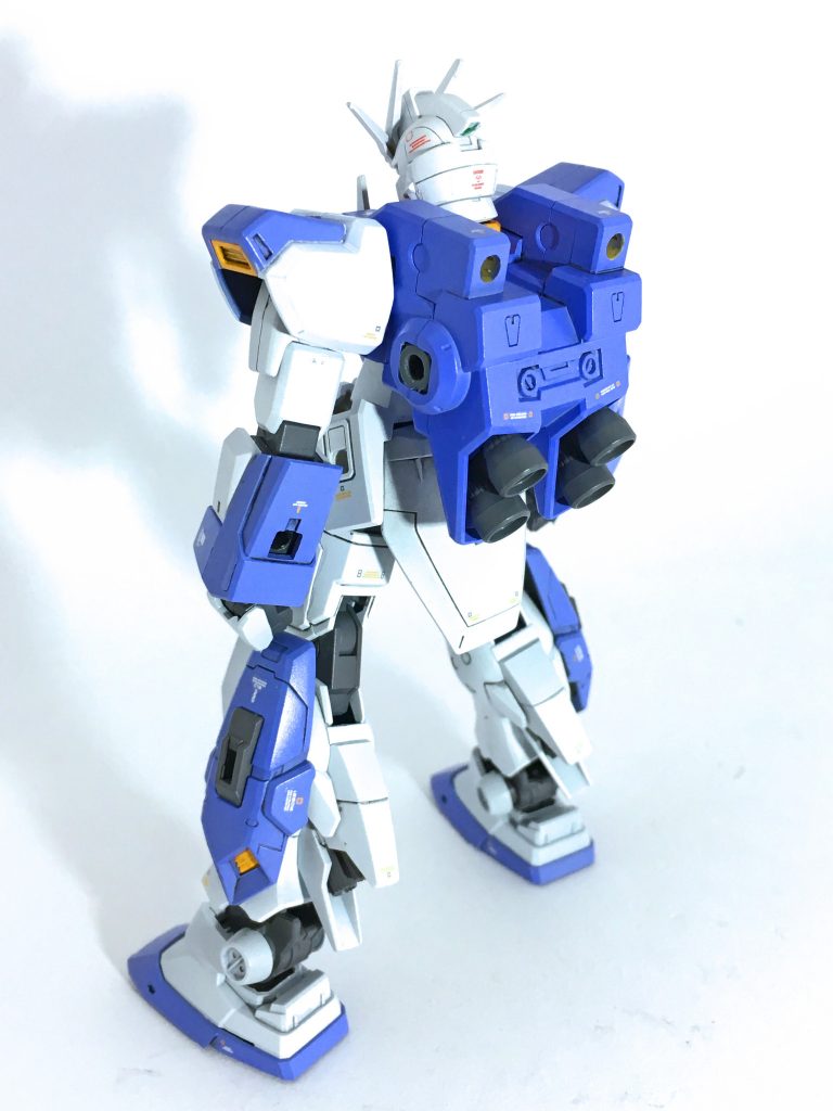 うしろ。バックパックはカスタム性を上げるためにパワードジムカーディガンのものを使用してます。