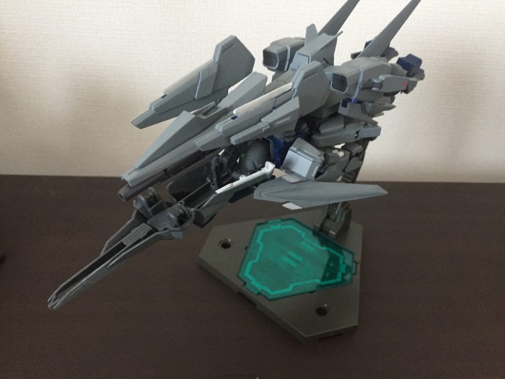 漢の浪漫、変形ですよ!変形!
サイズがモンスターエナジーの缶よりも少し大きいビッグサイズ
ノーネイムガンの取り付け部が多少無茶してるので、実際に飛ばしたらヅダの如く空中分解してしまうかもしれませんね...
デマゴーグに負けないもんっ!!